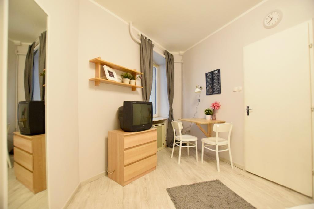 Budget Apartment By Hi5 - Oktober 6 Str 4 Boedapest Buitenkant foto