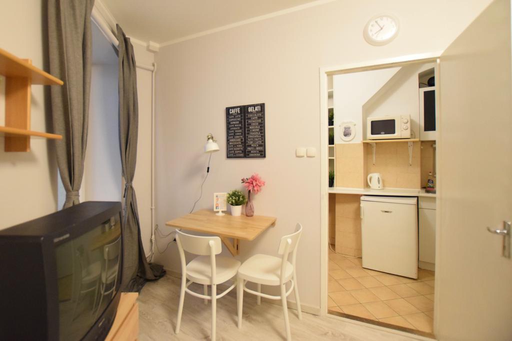 Budget Apartment By Hi5 - Oktober 6 Str 4 Boedapest Buitenkant foto