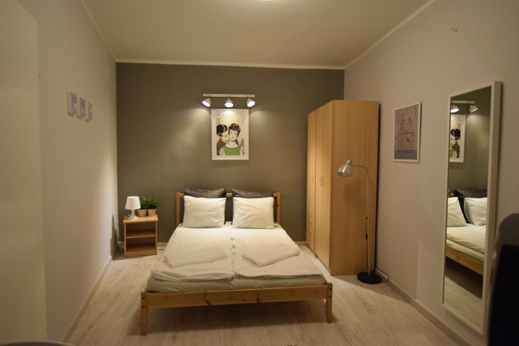 Budget Apartment By Hi5 - Oktober 6 Str 4 Boedapest Buitenkant foto
