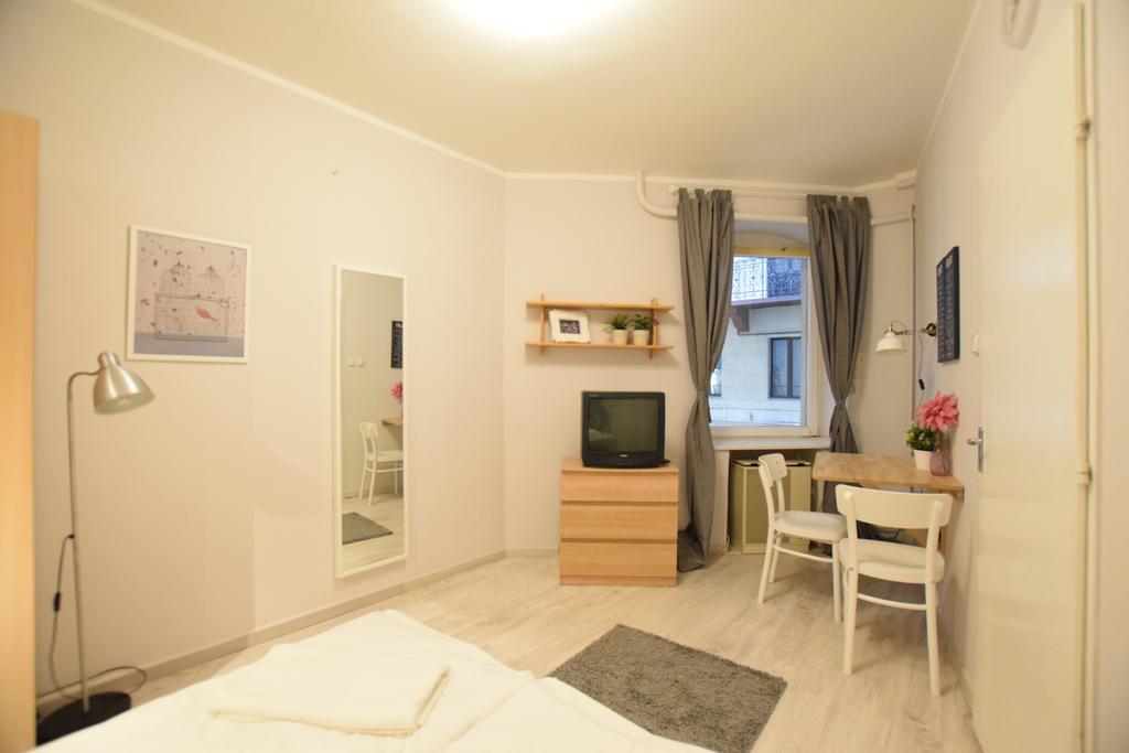 Budget Apartment By Hi5 - Oktober 6 Str 4 Boedapest Buitenkant foto